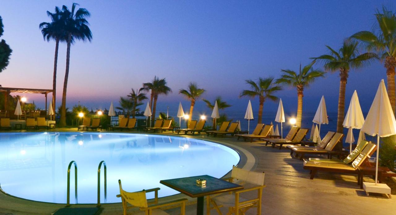 Anitas Hotel Konaklı Esterno foto